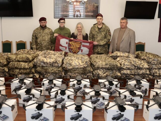 Продовжуємо підтримувати наших Захисників та Захисниць