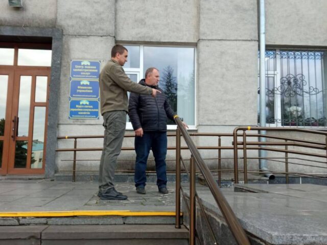 Калинівський Центр надання адміністративних послуг перевірили на безбар’єрність
