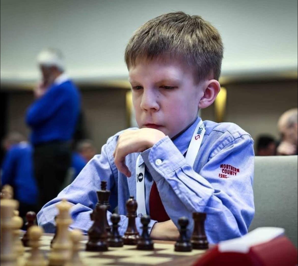 Юний шахіст з Вінниччини Артьом Андрієнко та його тренер отримуватимуть стипендію Президента України