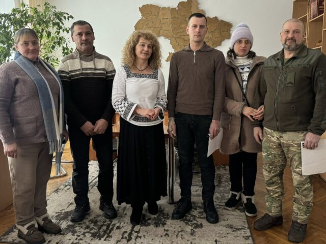 Трьом землякам – захисникам, які демобілізовані через складні наслідки поранень, вручили державні нагороди.