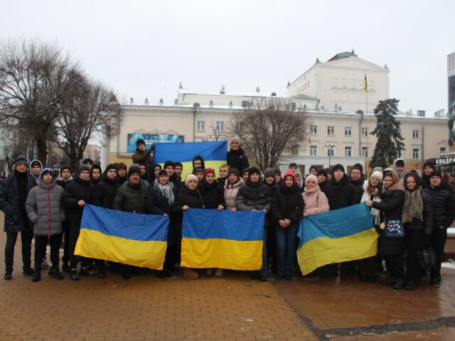 До Дня Соборності у Вінниці відбулась акція «Живий ланцюг Єднання»