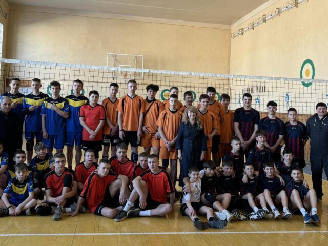 Всеукраїнські шкільні ліги «Пліч-о-пліч» обʼєднали команди учнів 5-9 класів району на шляху до спортивних перемог.