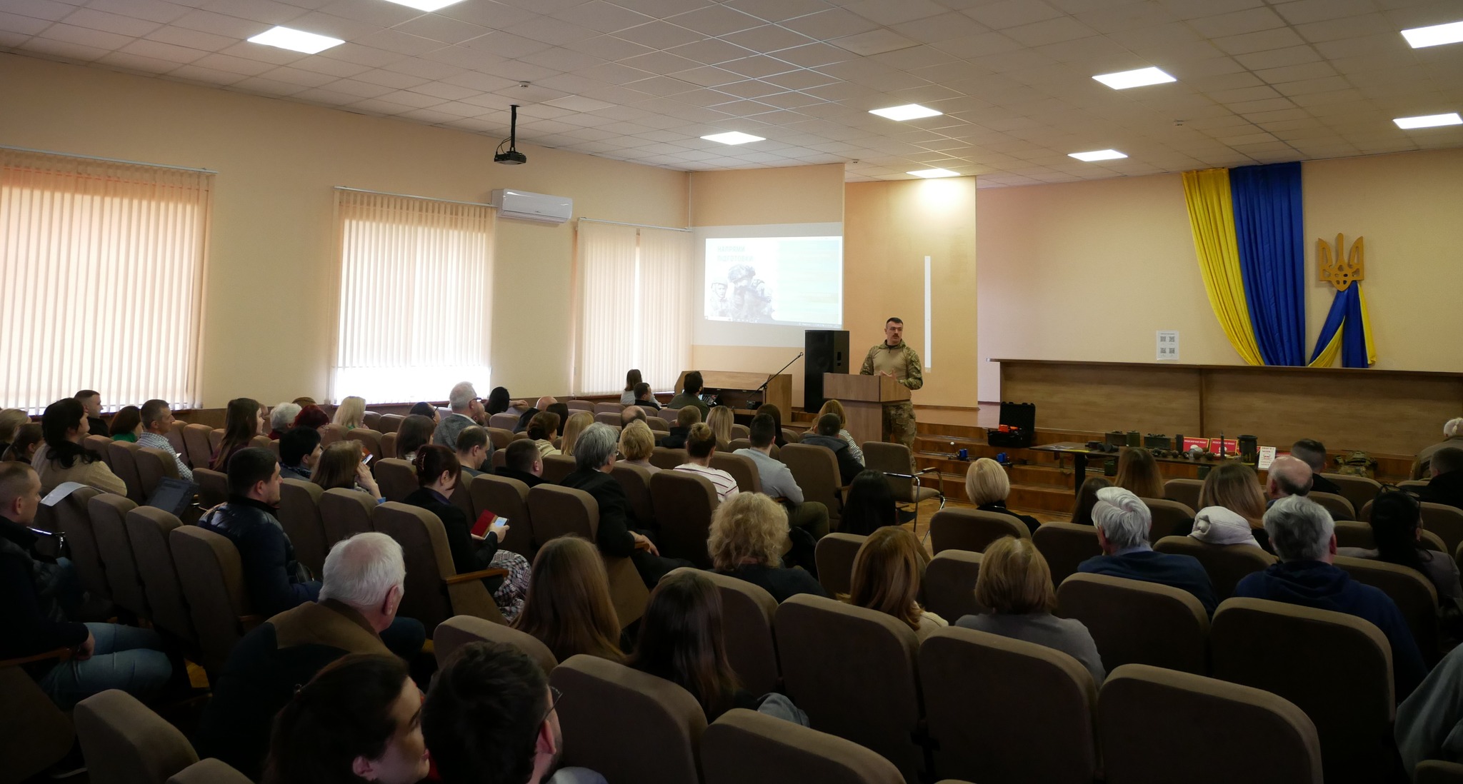 На Вінниччині студентам чергового ВНЗ презентували курс підготовки до національного спротиву