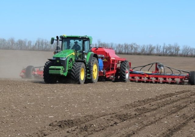 Аграрії Вінниччини розпочали посів ранніх зернових культур