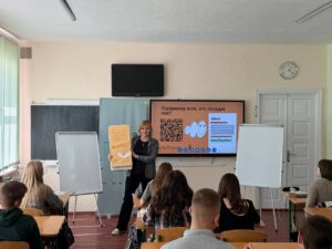 У межах Всеукраїнської програми ментального здоров’я «Ти як?», ініціативи першої леді Олени Зеленської, в 11 територіальних громадах Вінниччини відбулися заходи до Дня спільнодії «Ти як?» + «12–21»: формула стійкості вступників»