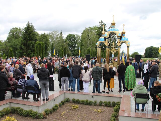 На Вінниччині у Старій Прилуці відкрили Алею Слави та пам’яті