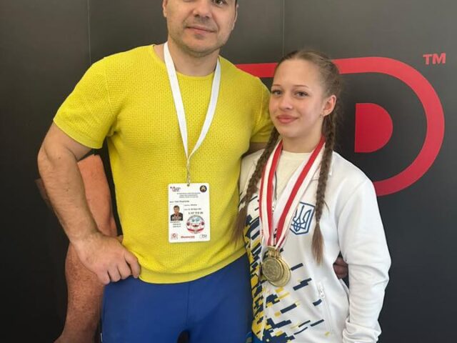 Нова чемпіонка та рекордсменка світу з жиму лежачи – вінницька пауерліфтерка Марія Поступайло!