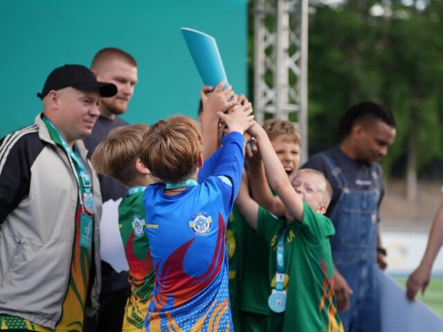 Дві команди з Вінниччини стали переможцями та призерами фіналу Всеукраїнських шкільних ліг «Пліч-о-пліч» з масового футболу!