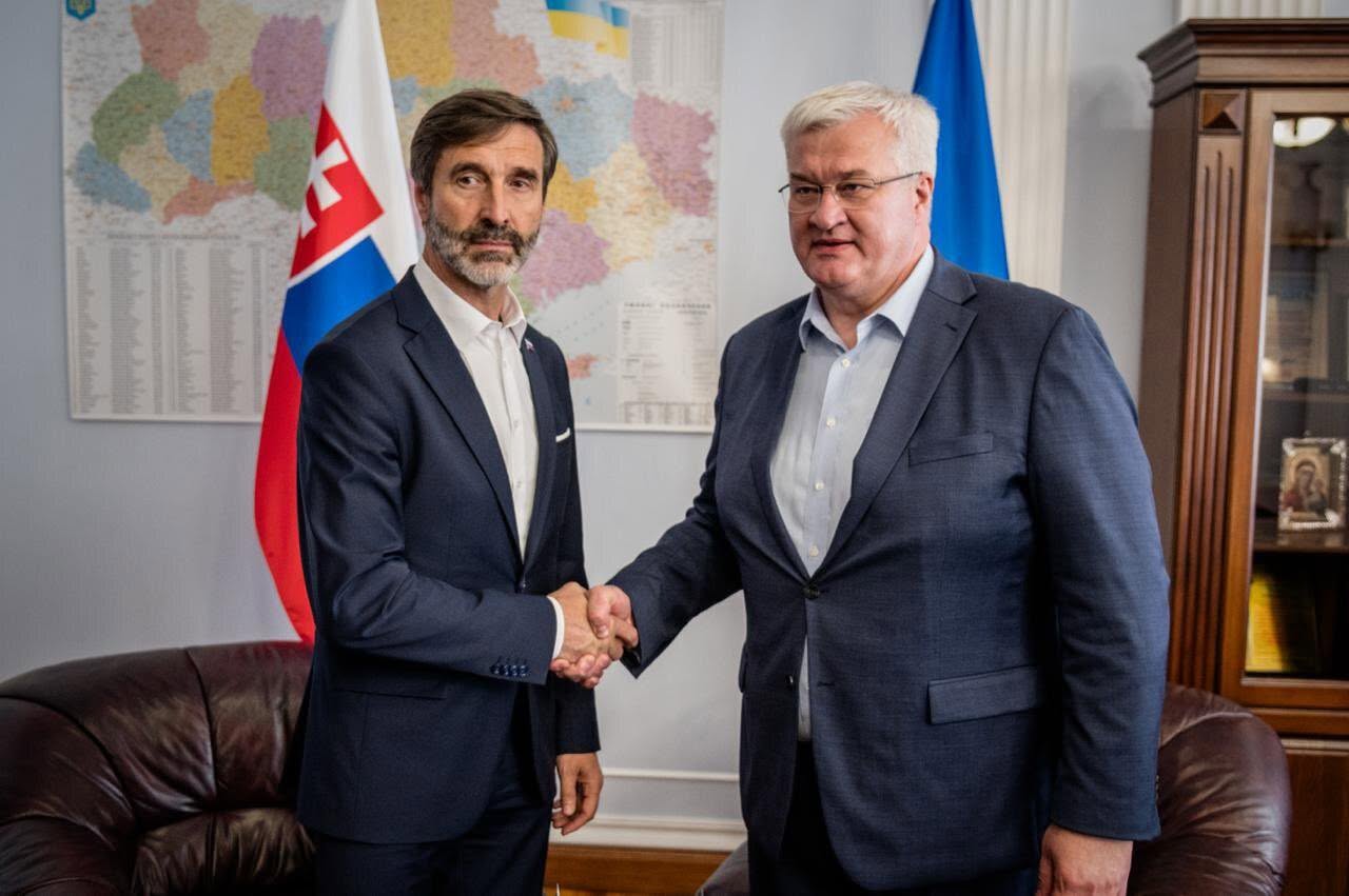 Міністр закордонних справ України Андрій Сибіга провів у Вінниці двосторонні переговори з міністром закордонних справ Словаччини Юраєм Бланаром