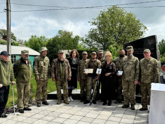 Високі військові нагороди землякам – воїнам