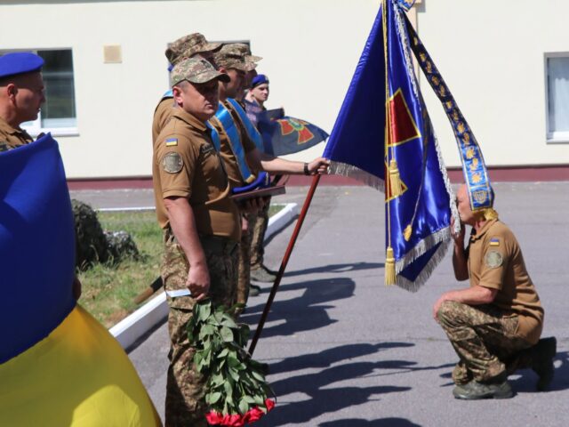 На Вінниччині зустріли звільненого з російського полону військовослужбовця Національної гвардії України Петра Кривенького