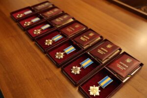 Родинам військовослужбовців з Вінниччини вручили державні нагороди, присвоєні захисникам посмертно