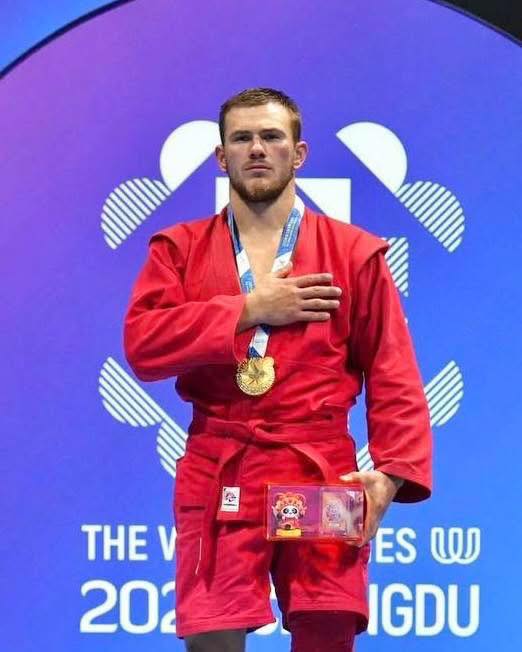 Петро Давиденко з Вінниччини здобув «золото» із самбо на Всесвітніх іграх – 2025 у китайському місті Ченду
