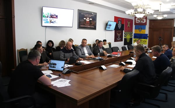 Заступник начальника ОВА Олександр ПІЩИК обговорив з керівниками територіальних громад Вінниччини реалізацію Програми з відновлення України