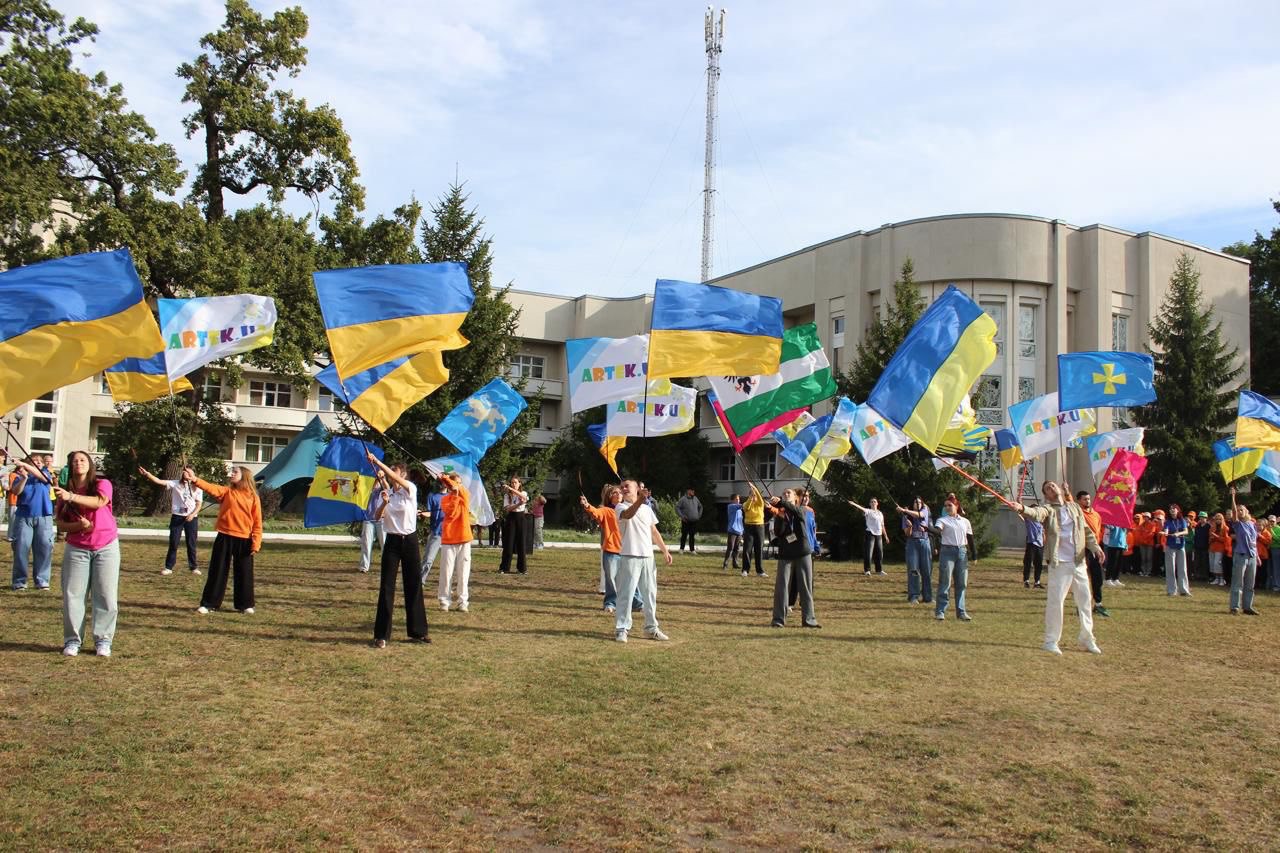 Діти пільгових категорій з Вінниччини відпочили у Міжнародному дитячому центрі «Артек»