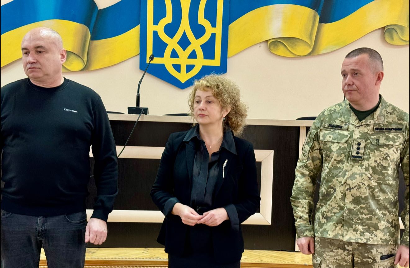 СХИЛЯЄМО ГОЛОВИ ПЕРЕД ПОДВИГОМ ПОЛЕГЛИХ ЗАХИСНИКІВ