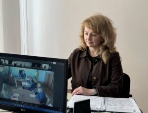 На робочій нараді начальник Вінницької ОВА Наталя Заболотна попередила про персональну відповідальність кожного посадовця, органів місцевого самоврядування за реалізацію політики підтримки ветеранів.