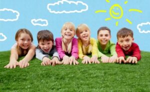 Держава системно підтримує дітей у цей надскладний час . Завдання держави – дати їм можливість відновитися, відчути безпеку і підтримку.