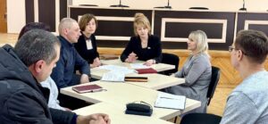 Щотижневі зустрічі із господарюючими підприємствами району.