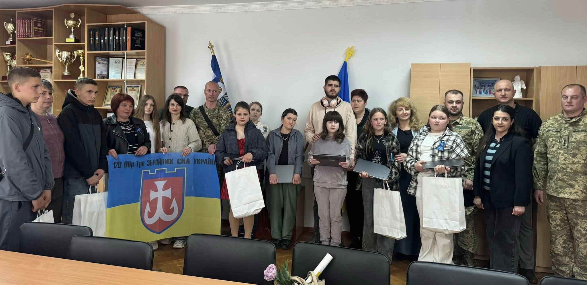 Зустрічі із представниками військових частин дають так потрібне відчуття плеча підтримки родинам безвісти зниклих  Захисників України