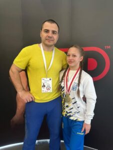 Нова чемпіонка та рекордсменка світу з жиму лежачи – вінницька пауерліфтерка Марія Поступайло!