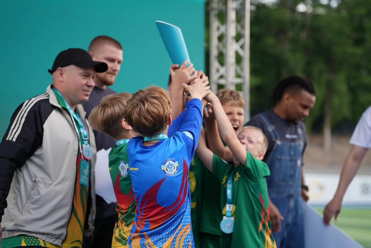 Дві команди з Вінниччини стали переможцями та призерами фіналу Всеукраїнських шкільних ліг «Пліч-о-пліч» з масового футболу!
