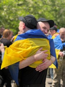 Ще 186 наших людей повернуто додому з російської неволі