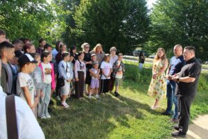На Вінниччині група дітей із родин полеглих та безвісти зниклих Захисників і Захисниць України вирушила на оздоровлення до Карпат