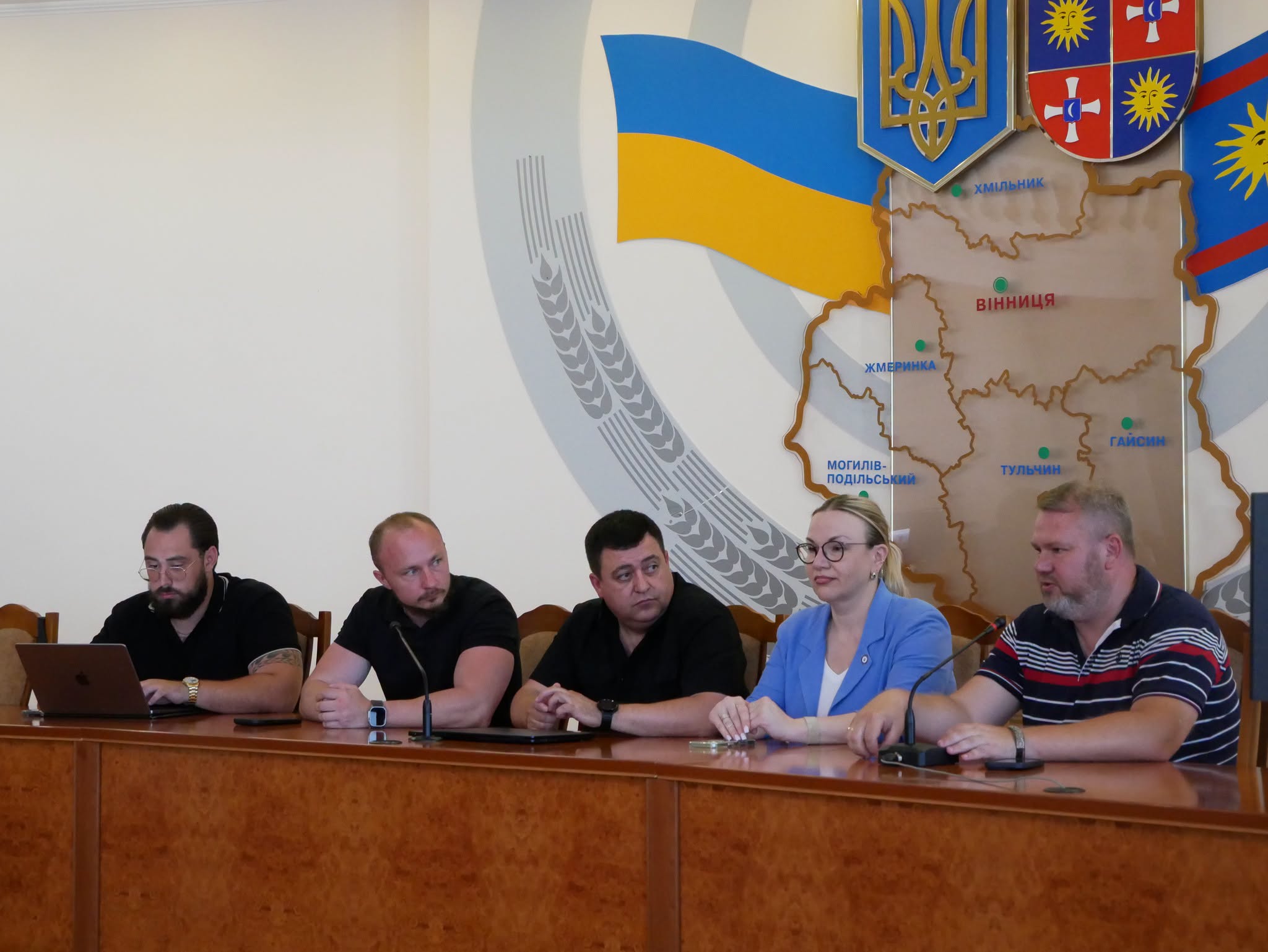 На Вінниччині обговорили розвиток волонтерського руху під час засідання Ради волонтерів при ОВА