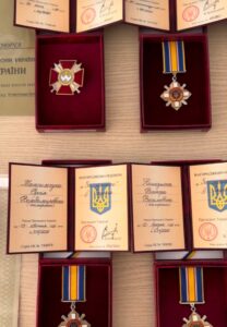 Подвиг, що став вічністю: родини Героїв Жмеринщини отримали державні нагороди своїх рідних.