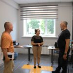 У межах робочого візиту до Ладижинської громади, за дорученням начальниці ОВА Наталя Заболотна, її заступник Денис Столяренко спільно з фахівцями профільних підрозділів ОВА відвідав місцевий адмінсервіс «Ветеран».