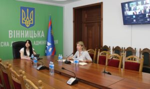 За дорученням начальниці ОВА Наталя Заболотна, її заступниця Ірина Коцюбівська провела робочу нараду з представниками структурних підрозділів, відповідальними за інформаційну діяльність.
