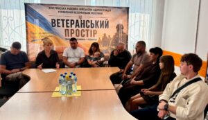 Ще 12 родин ветеранів та полеглих Захисників із Жмеринщини отримали з державного бюджету кошти на придбання власного житла. Обсяг державної субвенції для них передбачено у розмірі 35,3 млн. гривень.